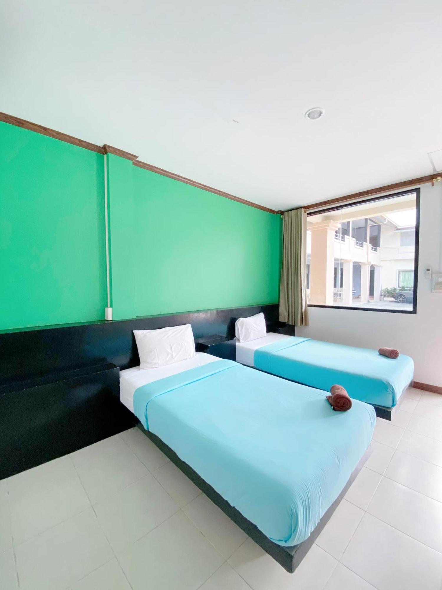 Tanatnan Hotel ระนอง ภายนอก รูปภาพ
